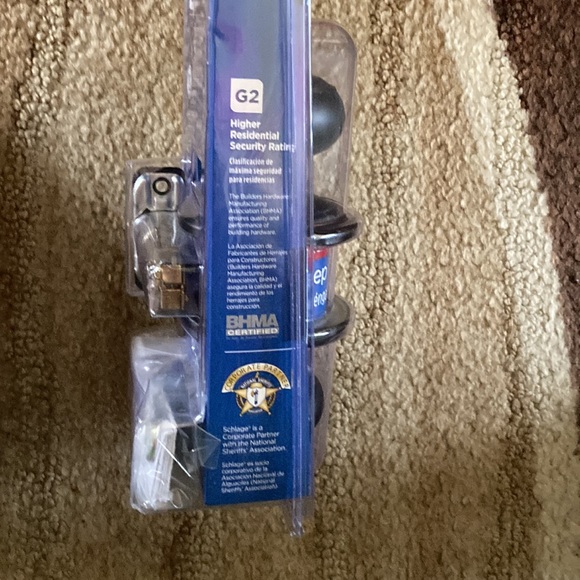 SCHLAGE G2 Security black doorknobs. New and never used. Key on one side. - Picture 5 of 7